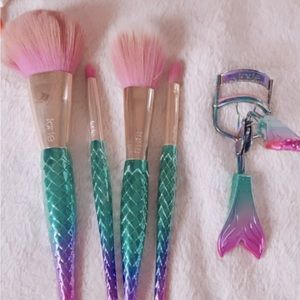 Tarte brushes